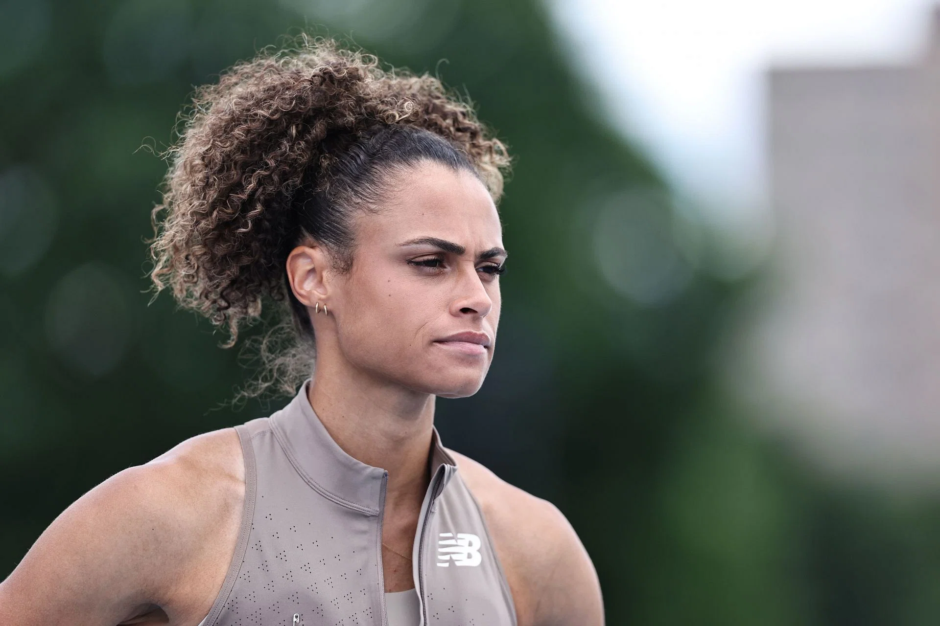 “I don’t get this at all”; “She should do all 3!!”- Fans react to Sydney McLaughlin-Levrone scratching 200m and 400m events from U.S. Olympic Trials