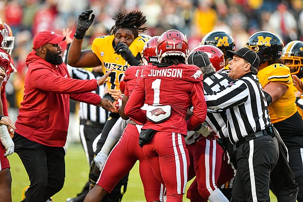 So Disrespectful: Razorback player challenges management after refusing to……