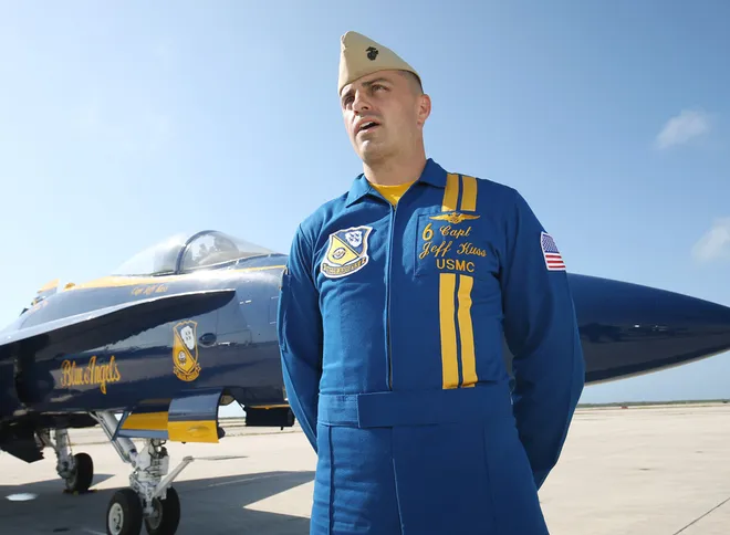 Forever in our hearts: The Blue Angels Star died in a Plane crash.