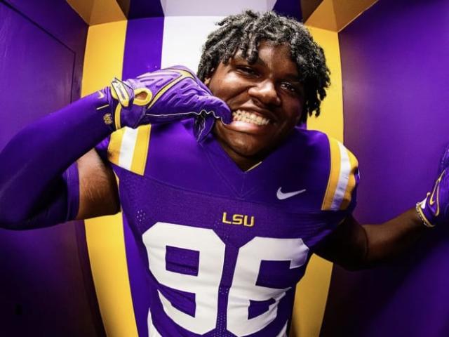 Contract News: The LSU Tigers Landed another top free agent this Evening…..