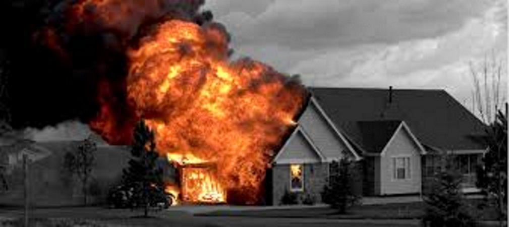 Sadly, Mansion Purchased by New Razorbacks Coach John Calipari Catches Fire Due to Electrical Outage