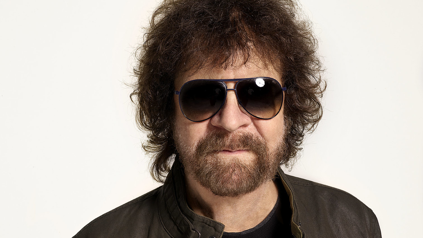 Legendary  Jeff Lynne’s ELO  Announces He Will No Longer Sing: The End of an Era for KISS Fans…