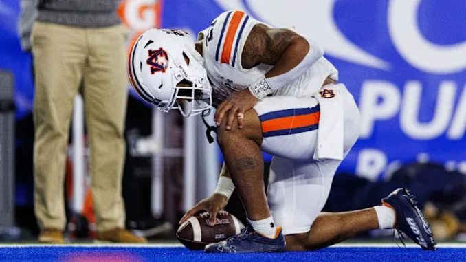 Breaking: Jarquez Hunter Auburn Tigers Running Back has been suspended not to play in the NFL team again due to….