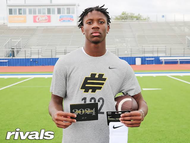 BREAKING: 5-Star QB Stuns South Carolina by Decommitting and Choosing BYU Over Tennessee and Nebraska