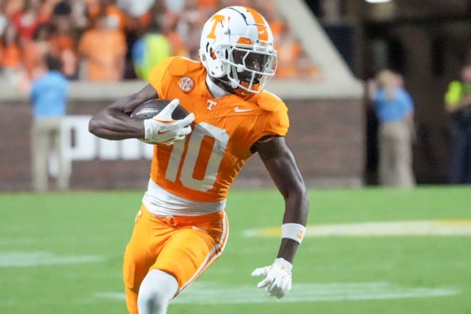 “Tennessee WR Mike Matthews, Former 5-Star Recruit, Enters Transfer Portal – What’s Behind the Move?”