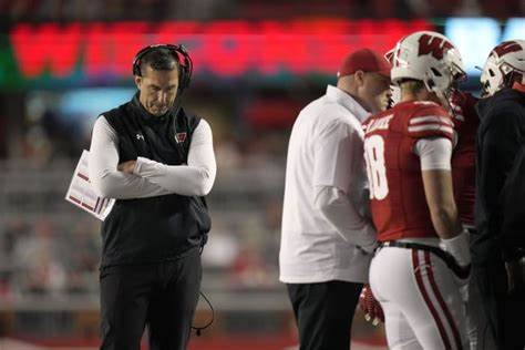 BREAKING NEWS: Drama Escalates in Wisconsin as Badger Fans Demand the Immediate Exit of Head Coach Luka Fickell Following….Read more….