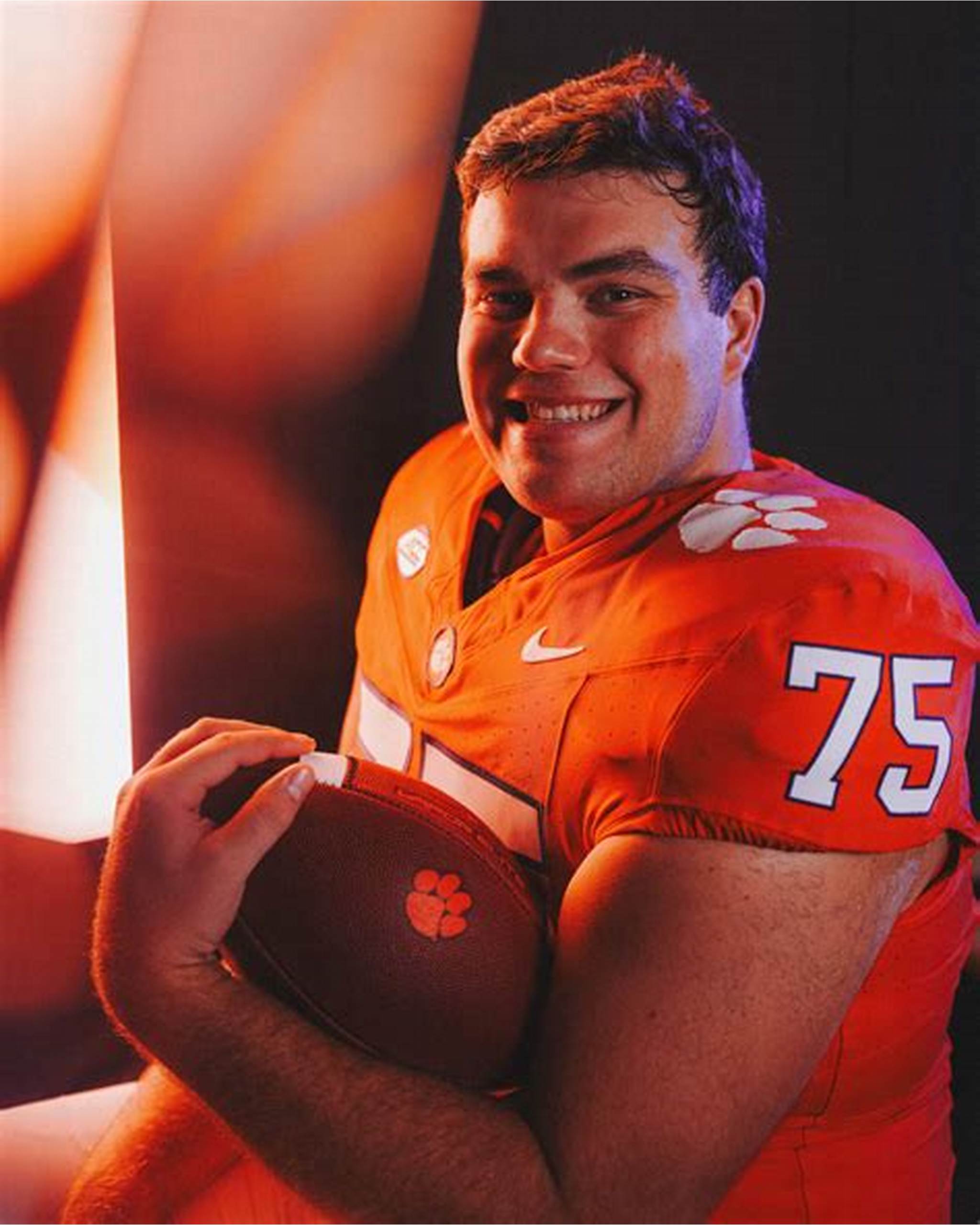 JUST IN: True Reason Behind Former Clemson Tigers OL Trent Howard Departure from the Team and moving on from football ahead of 2025 season…