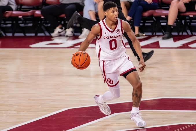 Exciting News: Oklahoma Sooners basketball forward Jeremiah Fears named SEC Tournament MVP, receiving a prestigious award of the year and a $2.5 billion remittance from Coach Porter Moser as…..