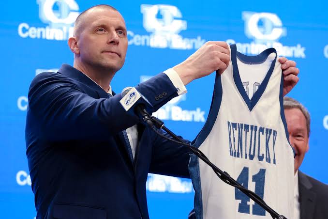 Breaking News: Kentucky Wildcats Head Coach Mark Pope Announced Departure and Resignation from the team…read more