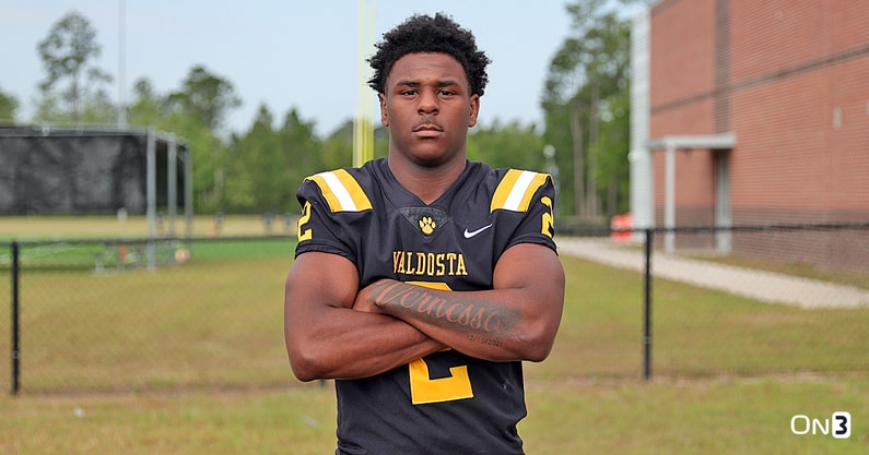JUST IN:  Georgia bulldogs Star  Todd Robinson Stuns College Football World, Rejects Jaw-Dropping $4.5 Million NIL Offer from Penn State, Notre Dame to Remain with the Georgia bulldogs: ‘I Have No Plans Beyond Being aGeorgia bulldogs Championship due to a devastating…. See More:  