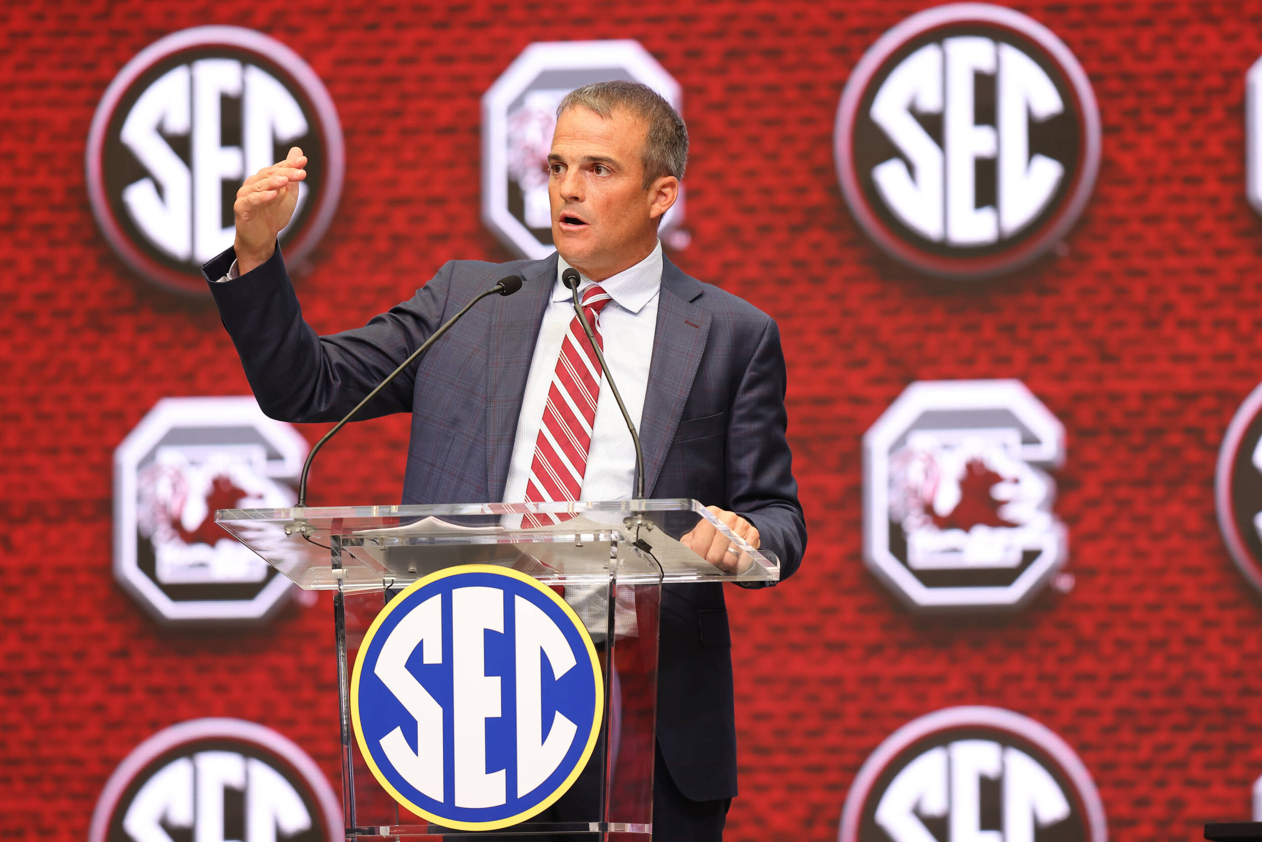 BREAKING: South Carolina Football Head Coach  Shane Beamer Donates $4.2 million of Contract Bonus and sponsorship Earnings to Charities and Homeless Relief Efforts, Demonstrating Extraordinary Compassion in a World often Marked by Indifference—setting powerful example of selflessness and Leadership beyond the… Read more