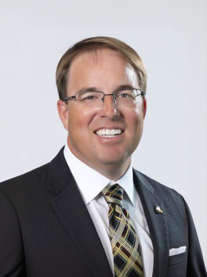 BREAKING: Missouri Tigers head coach Eliah Drinkwitz donated his entire $4.2 million bonus and sponsorship deal to charities and homeless relief. What he’s doing in a world of compassion indifference is mind-blowing…..full details..