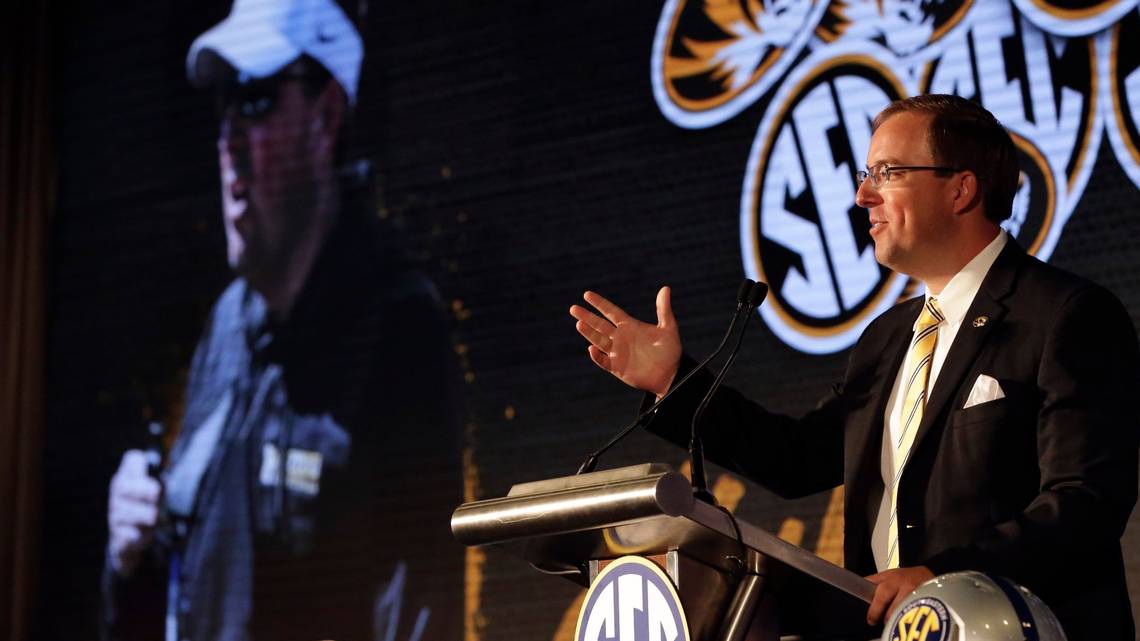BREAKING NEWS: Coach Eliah Drinkwitz of the Missouri Tigers team has donated his entire $2 million bonus and endorsement contract to charities and homelessness support organizations.   Details in comment 👇👇👇