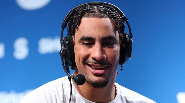 Packers’ Offseason Stalemate: Can Brian Gutekunst and the Front Office Find a New Playmaker for Jordan Love in the 2025 NFL Draft with the No. 23 Overall Pick, Revitalizing the Offense and Meeting High…..Read More.