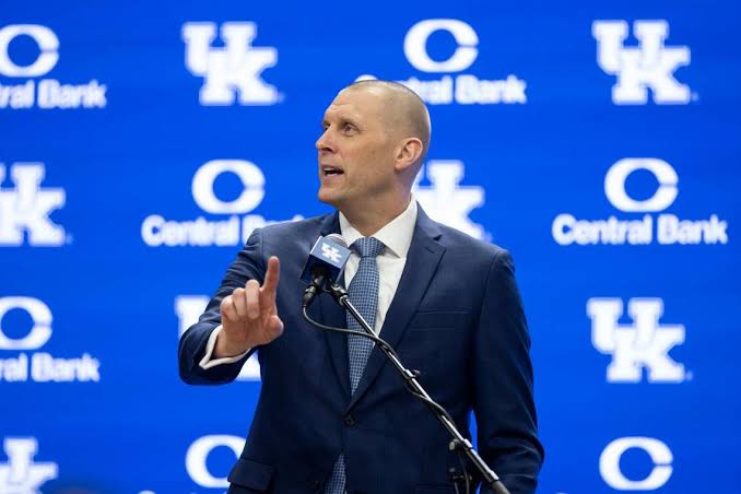 Mark Pope Officially Introduced as the New Head of Kentucky Basketball, Emphasizing Program’s Rich Tradition and His Vision for Future Success on the National Stage.