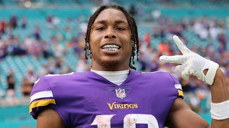 Justin Jefferson Shines as Minnesota Vikings’ Top Player Amidst Record-Breaking Contract Extension