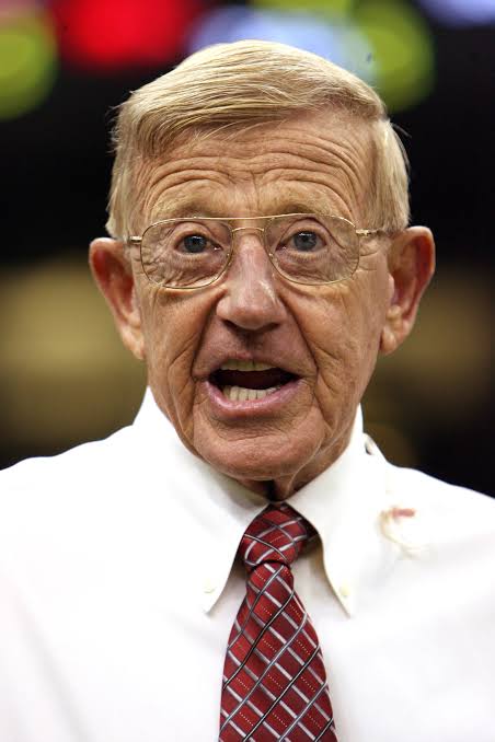 Lou Holtz, Former South Carolina Gamecocks Football Head Coach and Former Lineback, Takes on New Role in the NCAA – a Distinguished Alumni of the Kent State University and a Former Standout NFL Coach Lou Holtz, is set to Return to College Football as the New… Read more