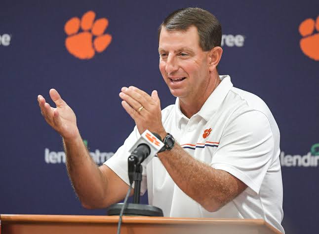 WE PRAY THIS DECISION DID NOT AFFECT THE TEAM: Clemson Tigers Head Coach Dabo Swinney Delivered a Jaw-Dropping Speech that left the entire NCAA world buzzing and Tigers Fans Questioning the Future of the… Read more