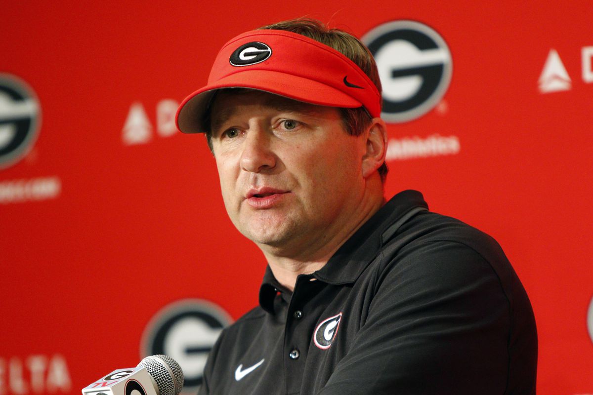 “Kirby Smart Continues to Cement His Legacy as One of College Football’s Greatest Coaches, Guiding the Georgia Bulldogs Through Triumphs, Adversity, and Unwavering Excellence”….