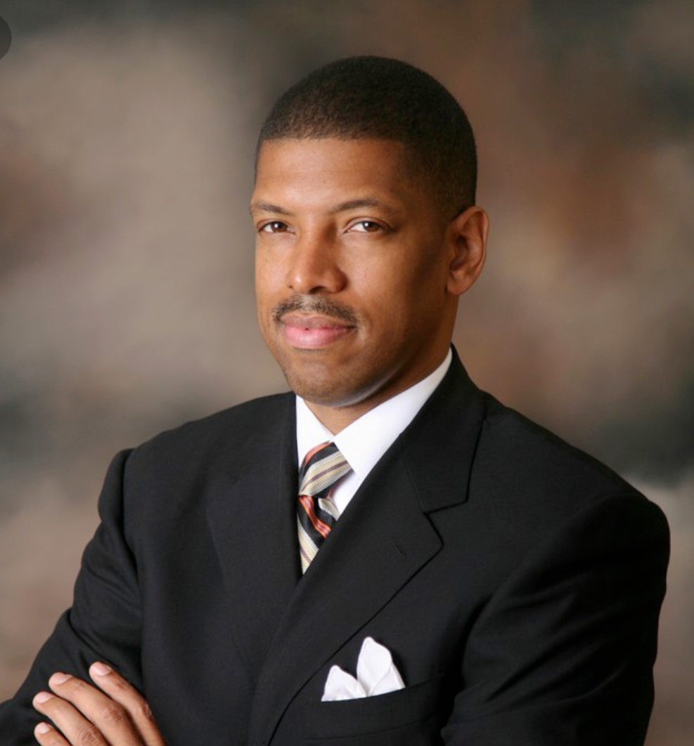 “Unprecedented Act of Loyalty: Kelvin Johnson of Phoenix Suns Donates $16.7 Million to Transform Stadium, Honoring Phoenix’s Legacy and Declaring ‘Phoenix Pride Lives Within Me’ as He Pledges Lifelong Commitment to NBA’s Future and Generations to Come”
