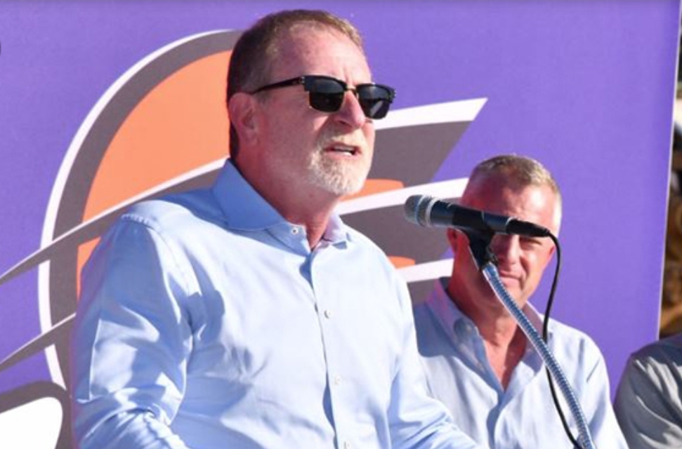 Stunning NBA Power Shift: Former Suns Owner Robert Sarver Makes Blockbuster $7 Billion Comeback, Buys Back Phoenix Suns from Mat Ishbia in Shocking Offseason Deal Ahead of Next Season