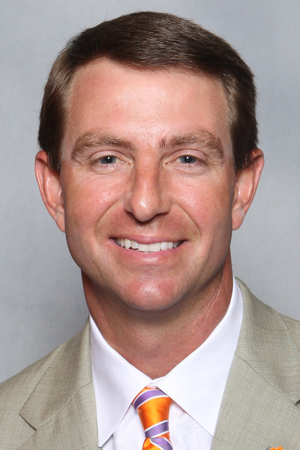 BREAKING NEWS: Dabo Swinney, Clemson tigers football Head Coach Stuns the NCAA World, Rejects Jaw-Dropping $45 Million Offer from Detroit Pistons to Remain with Clemson: “I Have No Plans of… Read more