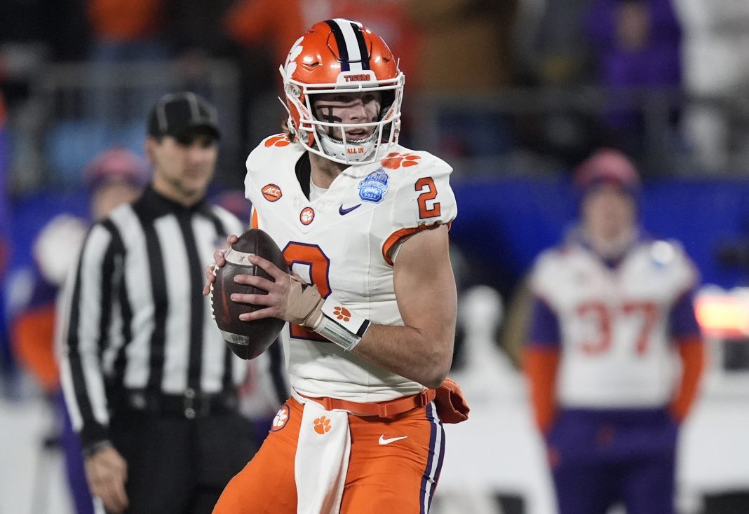 College Football Shockwave: CFB Analyst Snubs Arch Manning, Crowns 3,639-Yard, 36-TD Breakout Star as Nation’s Top Quarterback for 2025 Season