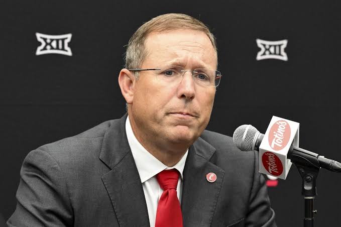 CONGRATULATIONS:  Louisville Cardinals  Football Coach Scott Satterfield Awarded the Prestigious National Football Foundation Gold Medal for Outstanding Contribution to the Game of Football   